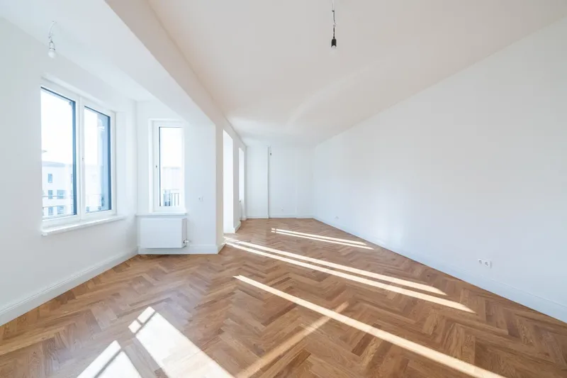 City-Wohnung mit Balkon: Umfassend sanierte Gründerzeit-Wohnung — photo 1